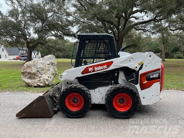 Bobcat S 62  스키드로더
