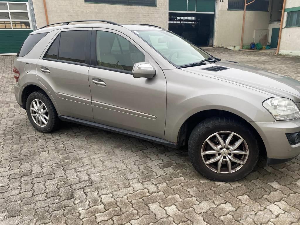 Mercedes-Benz ML 320 자동차