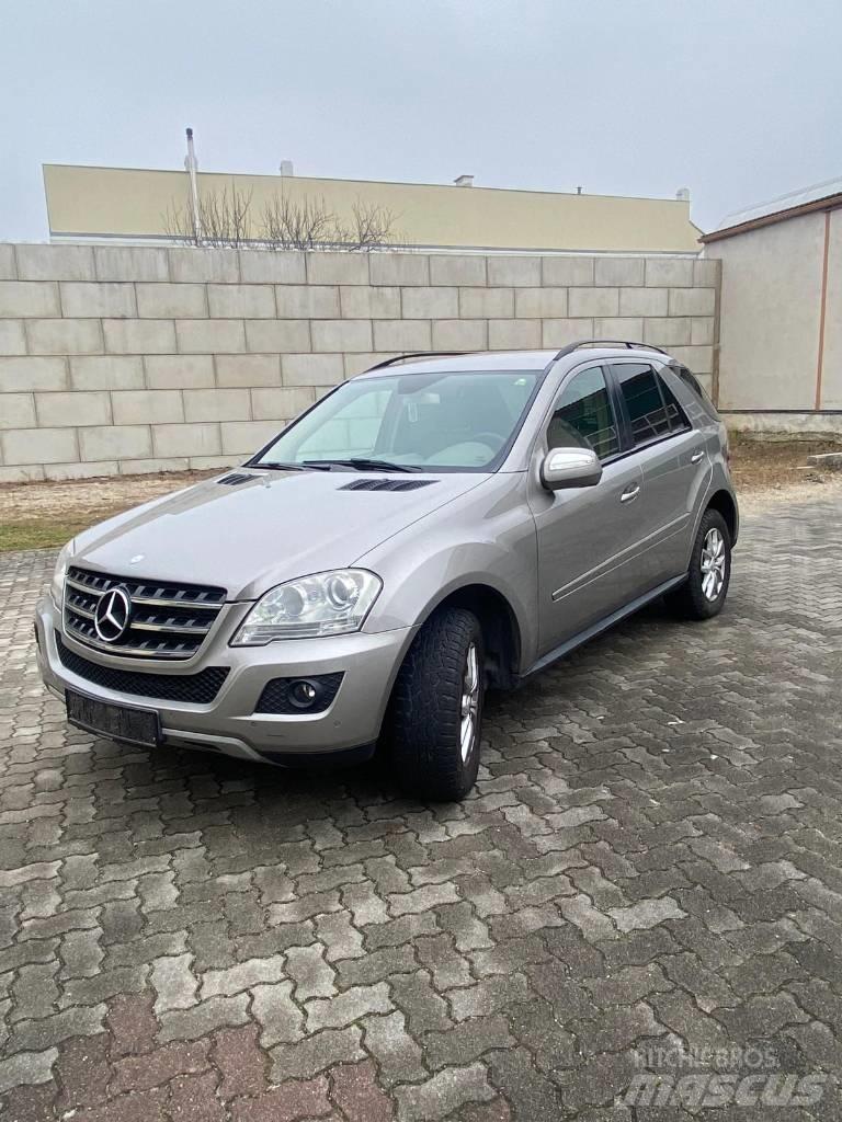 Mercedes-Benz ML 320 자동차