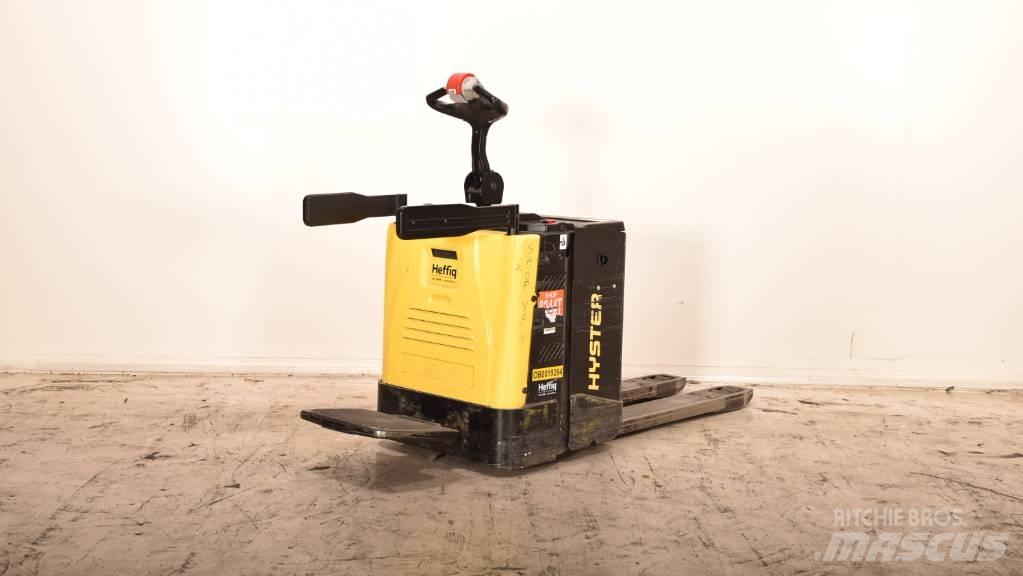 Hyster P 2.0 S 로우 리프터(승강대 포함)