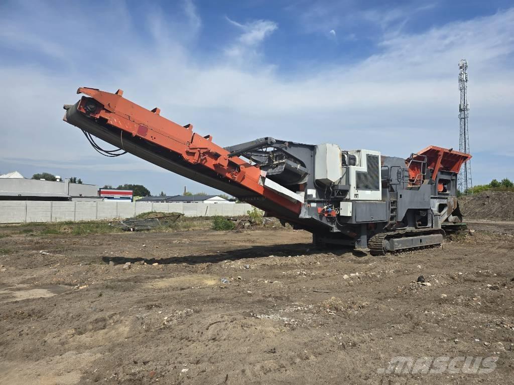 Sandvik QJ 341 이동식 분쇄기