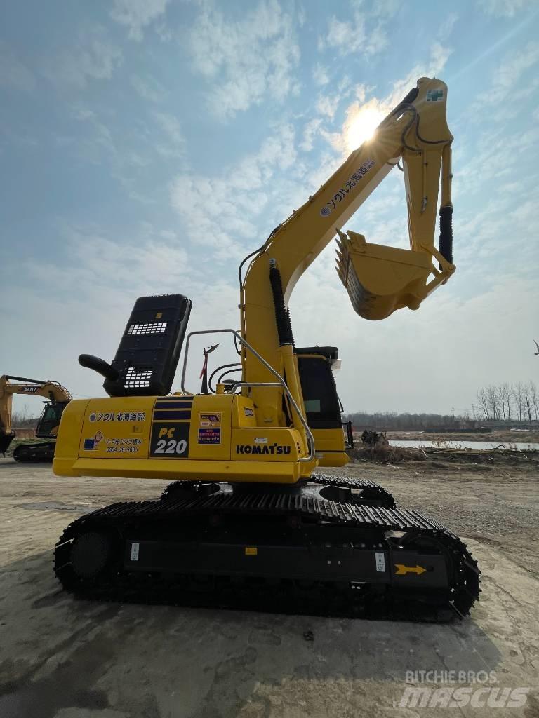 Komatsu PC220-8 대형 굴삭기 29톤 이상