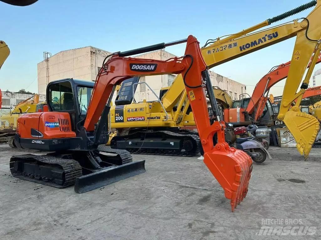 Doosan DX60-9C 소형 굴삭기 7톤 미만