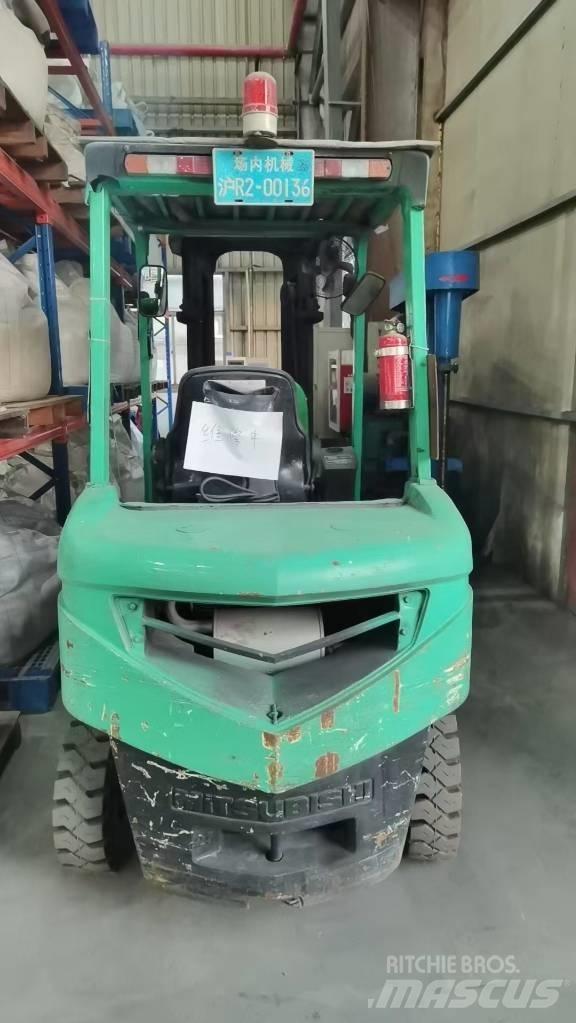 Mitsubishi FD 25 디젤 지게차