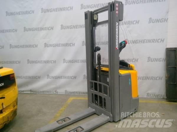 Jungheinrich ERC 212 보행식 리치 지게차