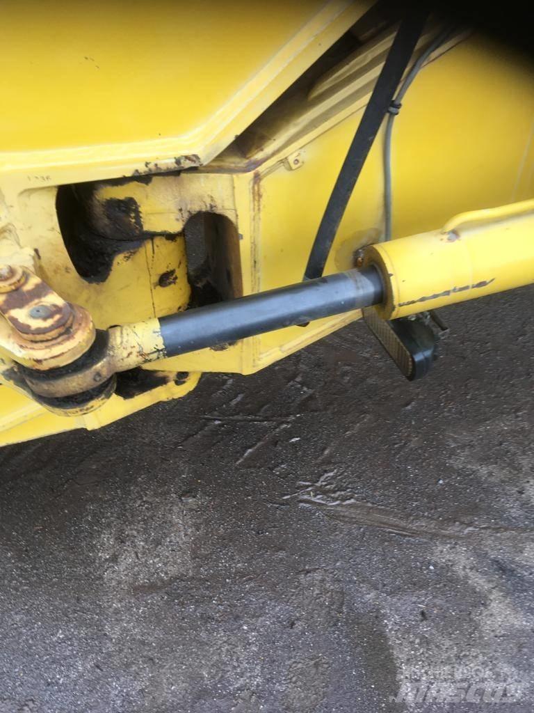 Komatsu PC130-8 유압식 기계