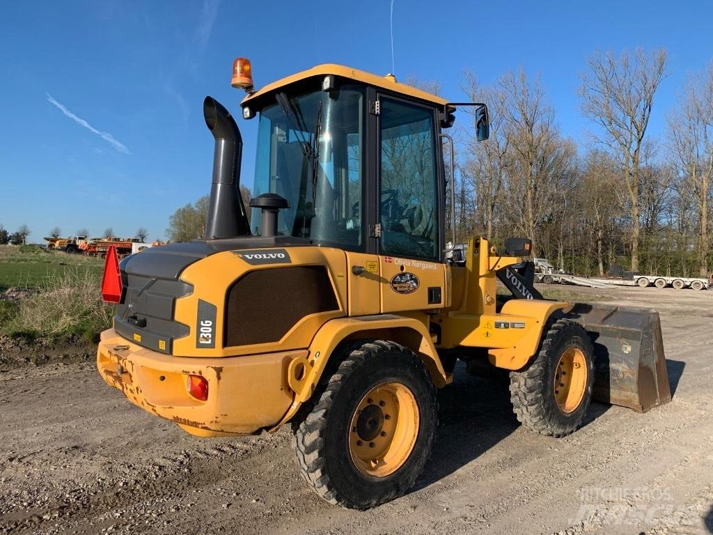 Volvo L 30 G  휠로우더