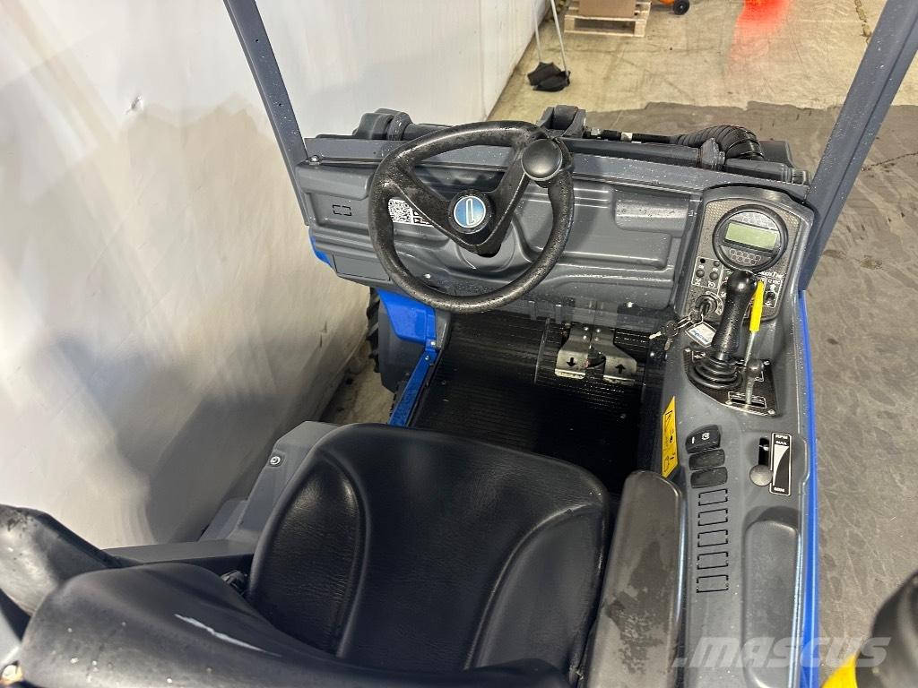 Multione 7.2K  스키드로더