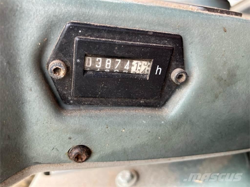 CAT 906  휠로우더