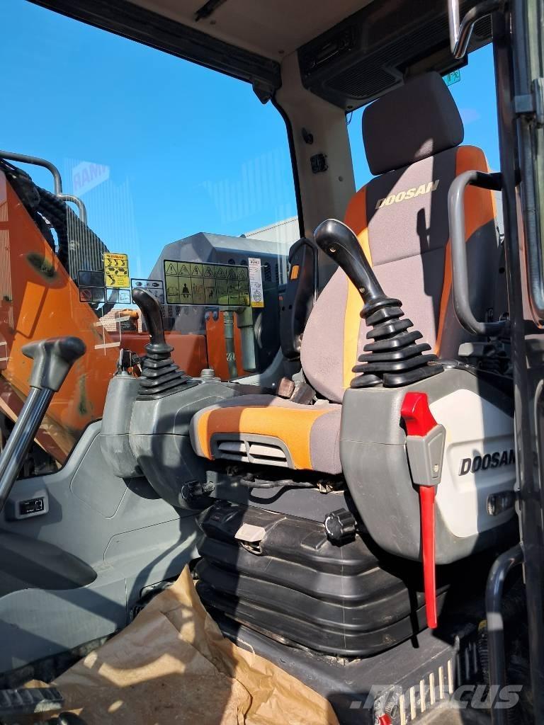 Doosan DX 140 LCR-5 대형 굴삭기 29톤 이상