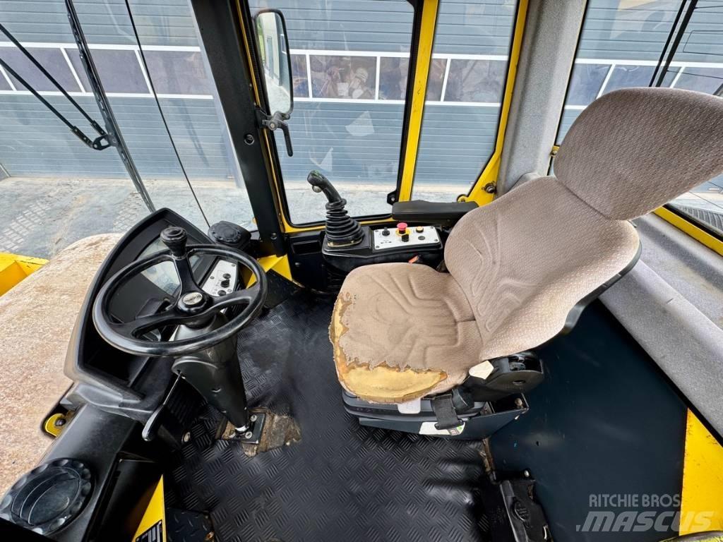 Bomag BW 216 D H-4 싱글 드럼 롤러