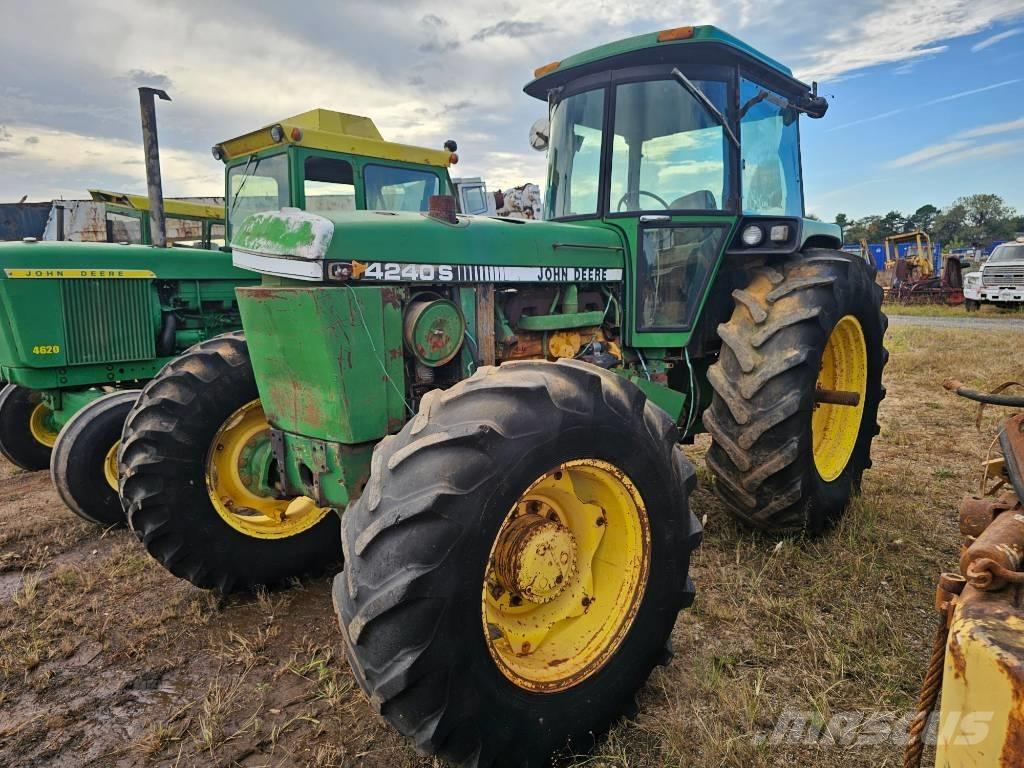 John Deere 4240 S 트랙터