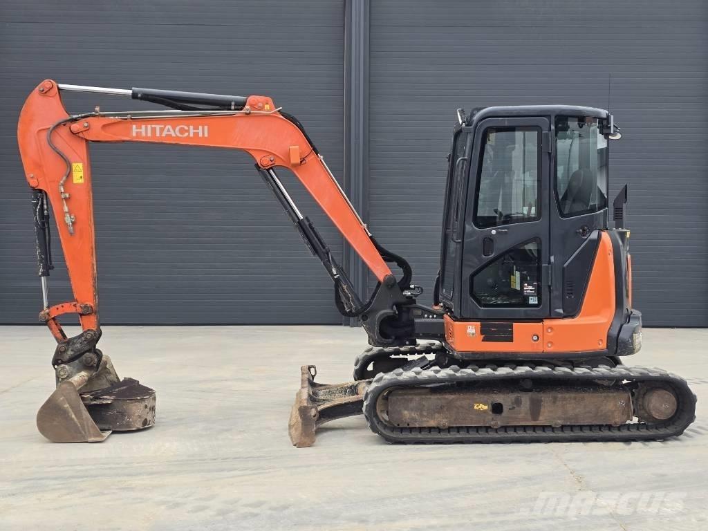 Hitachi ZX55U-5A CLR 소형 굴삭기 7톤 미만