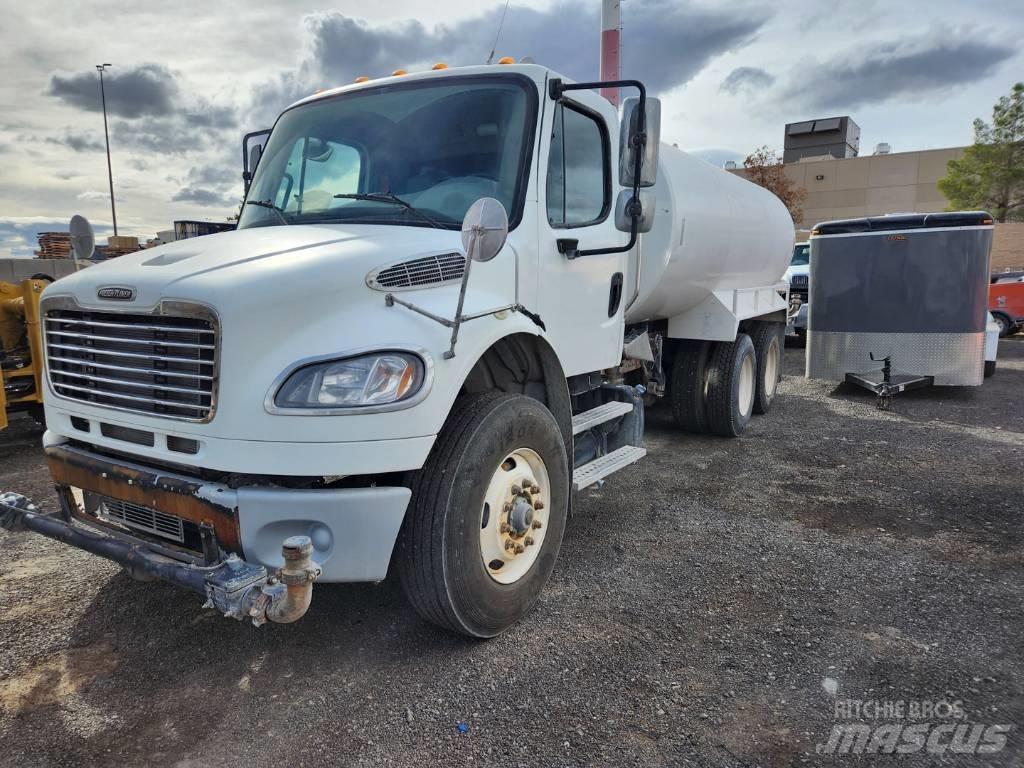 Freightliner M2-106 급수차
