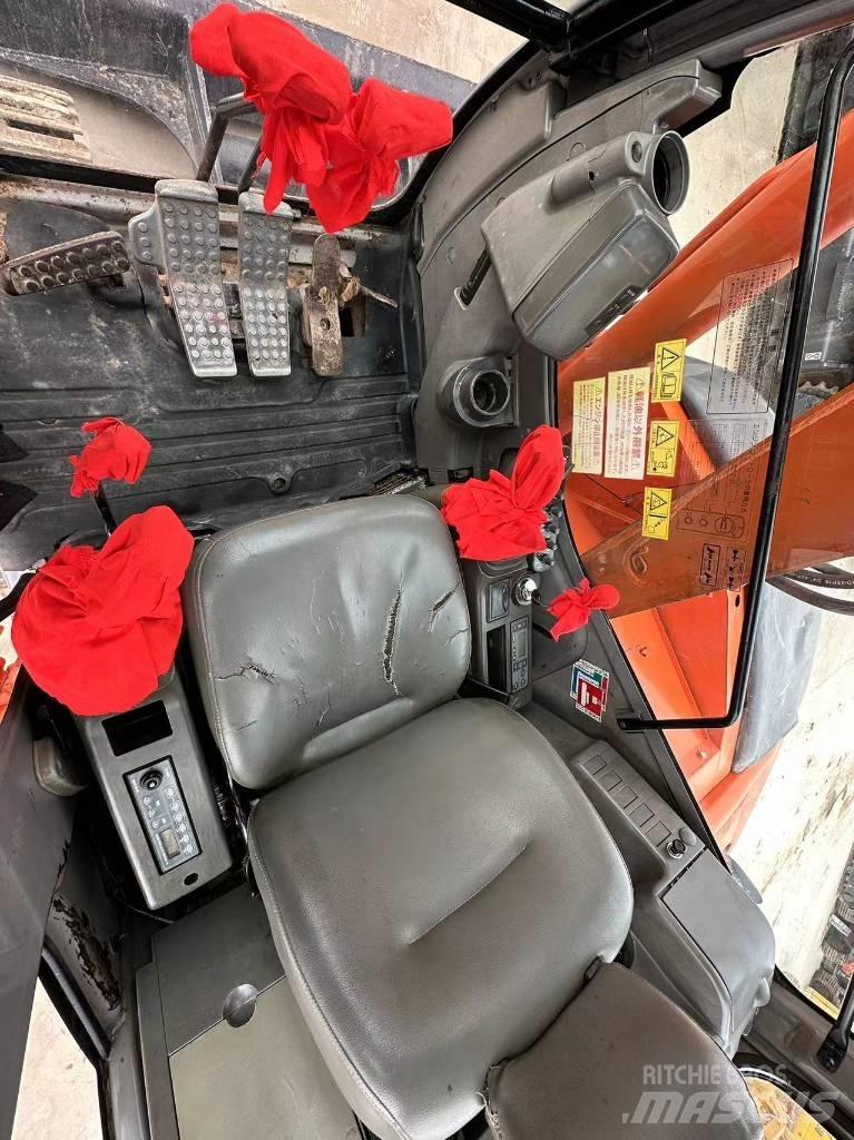 Hitachi ZX 75 대형 굴삭기 29톤 이상