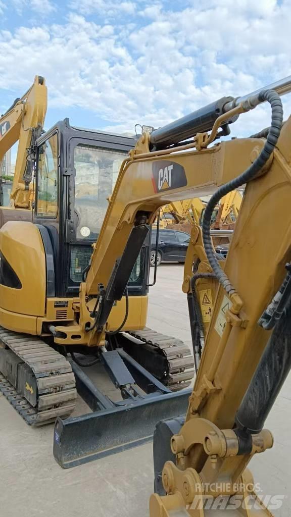 CAT CAT302D 대형 굴삭기 29톤 이상