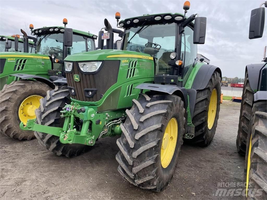John Deere 6215R 트랙터