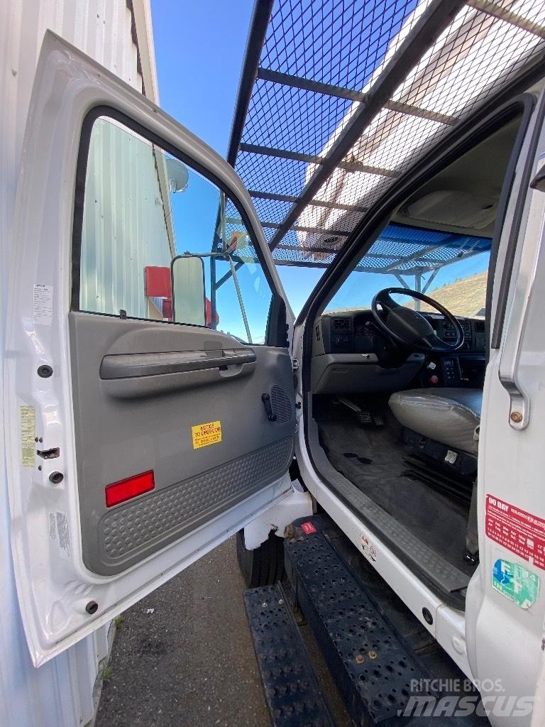 Ford F 750 SD 트럭 탑재 고소작업대