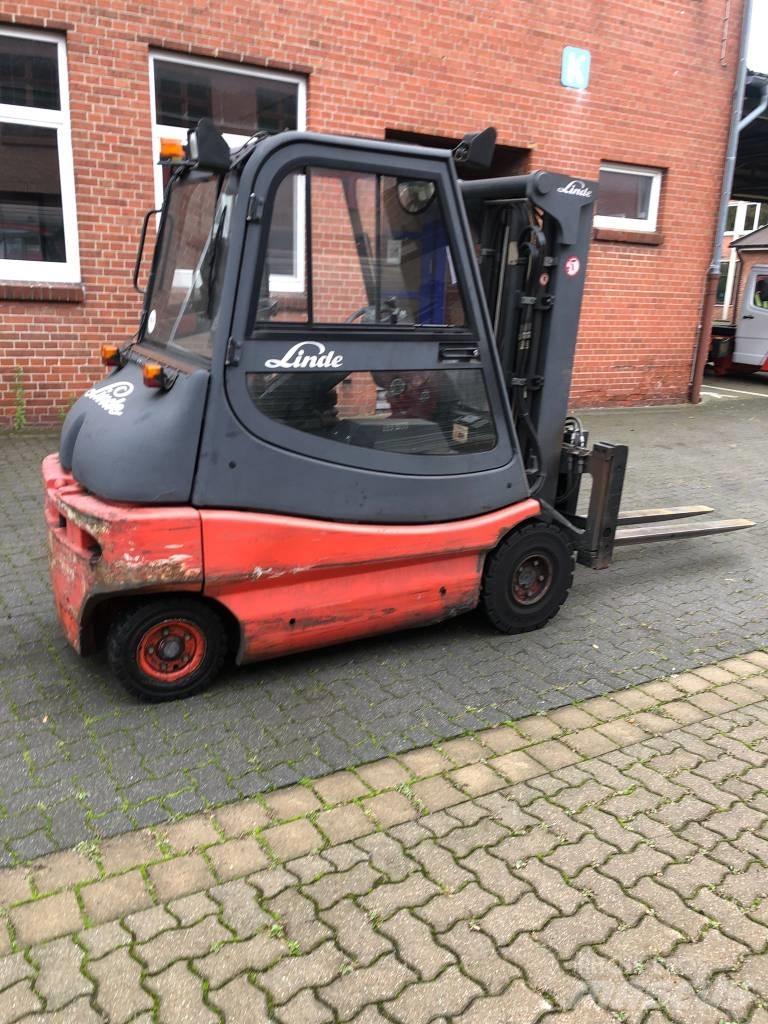 Linde E 30 전동 지게차