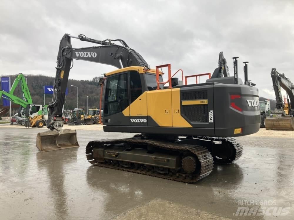 Volvo EC220EN 대형 굴삭기 29톤 이상