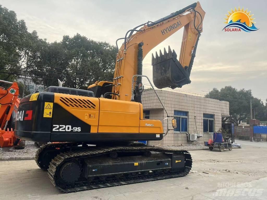Hyundai R220-9S  휠 굴삭기