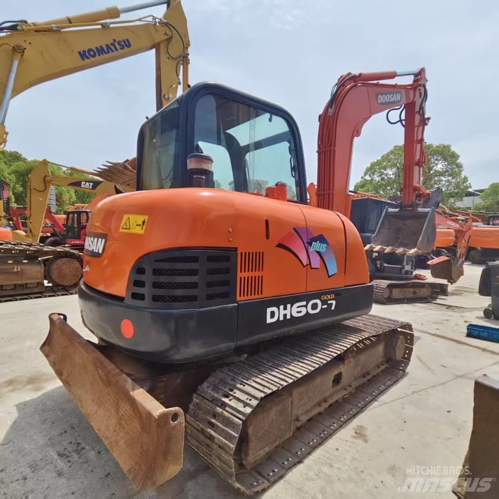 Doosan DH 60 소형 굴삭기 7톤 미만