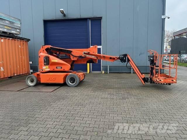 JLG E 400 AJPN 관절형 전동이동 리프트