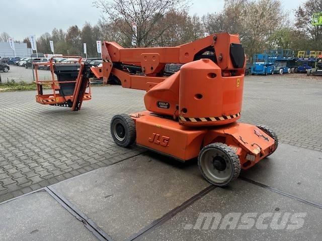 JLG E 400 AJPN 관절형 전동이동 리프트