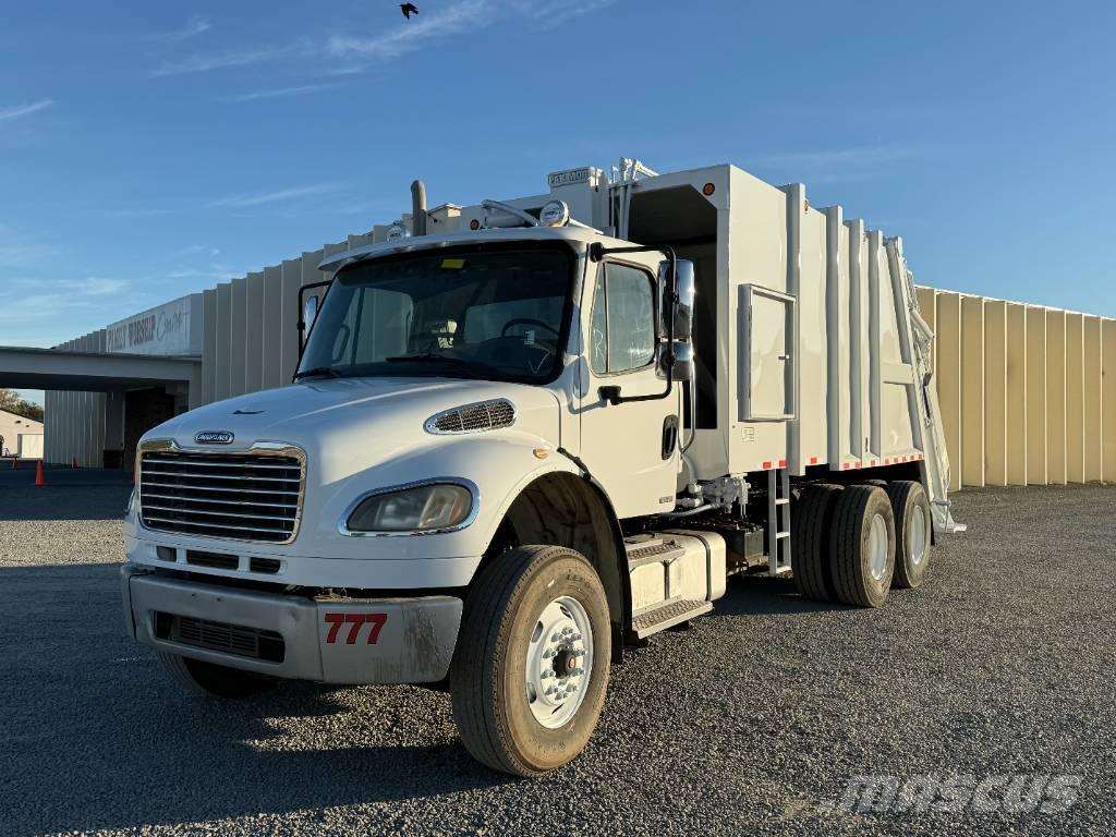 Freightliner M2 폐기물 수거 트럭