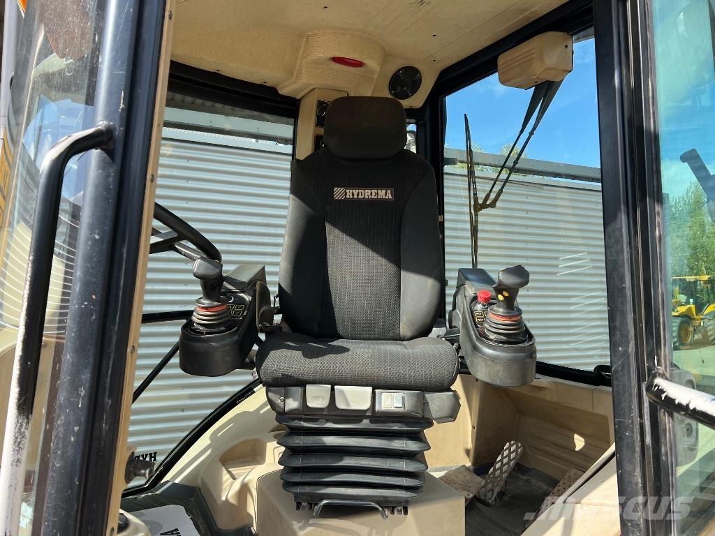 Hydrema 906 E 백호로더