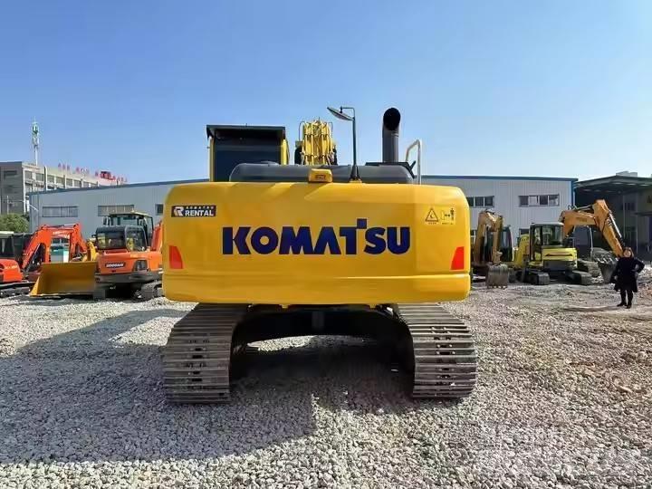 Komatsu PC 220 대형 굴삭기 29톤 이상