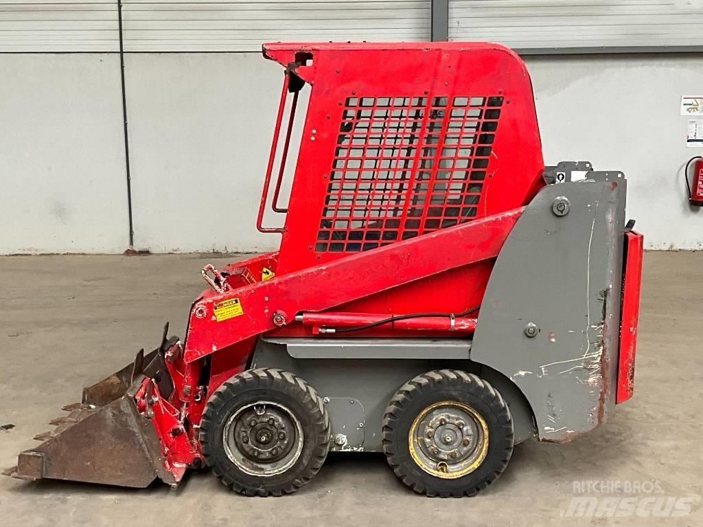 Gehl SL1640 E  스키드로더