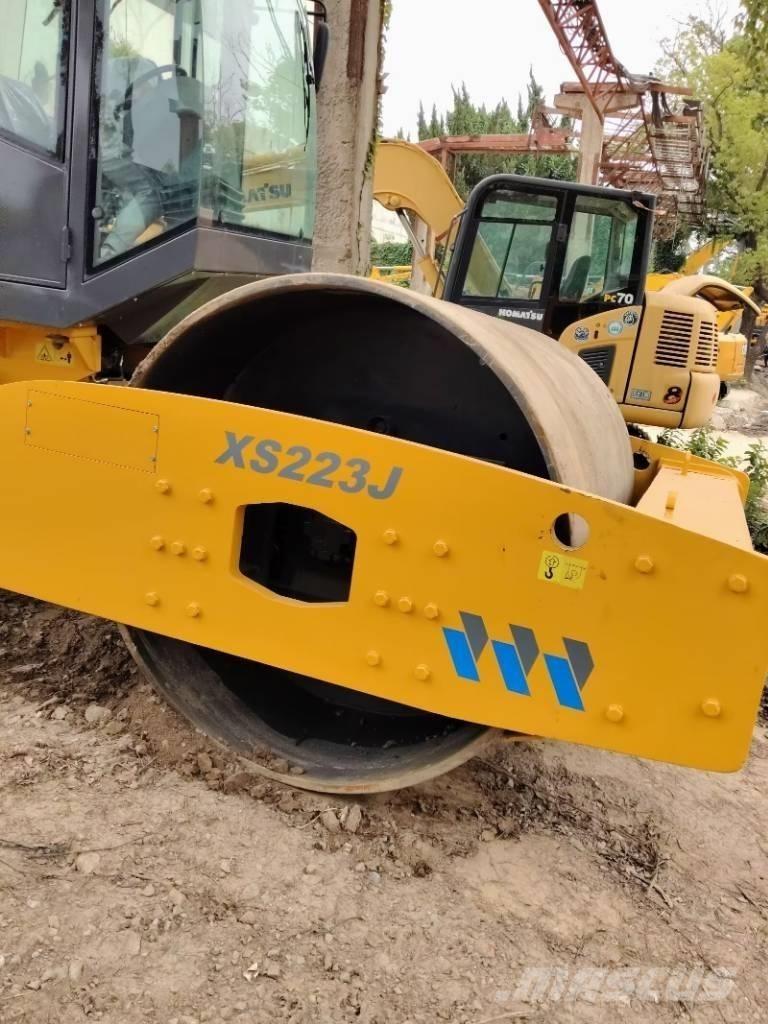 XCMG XS 223 J 싱글 드럼 롤러