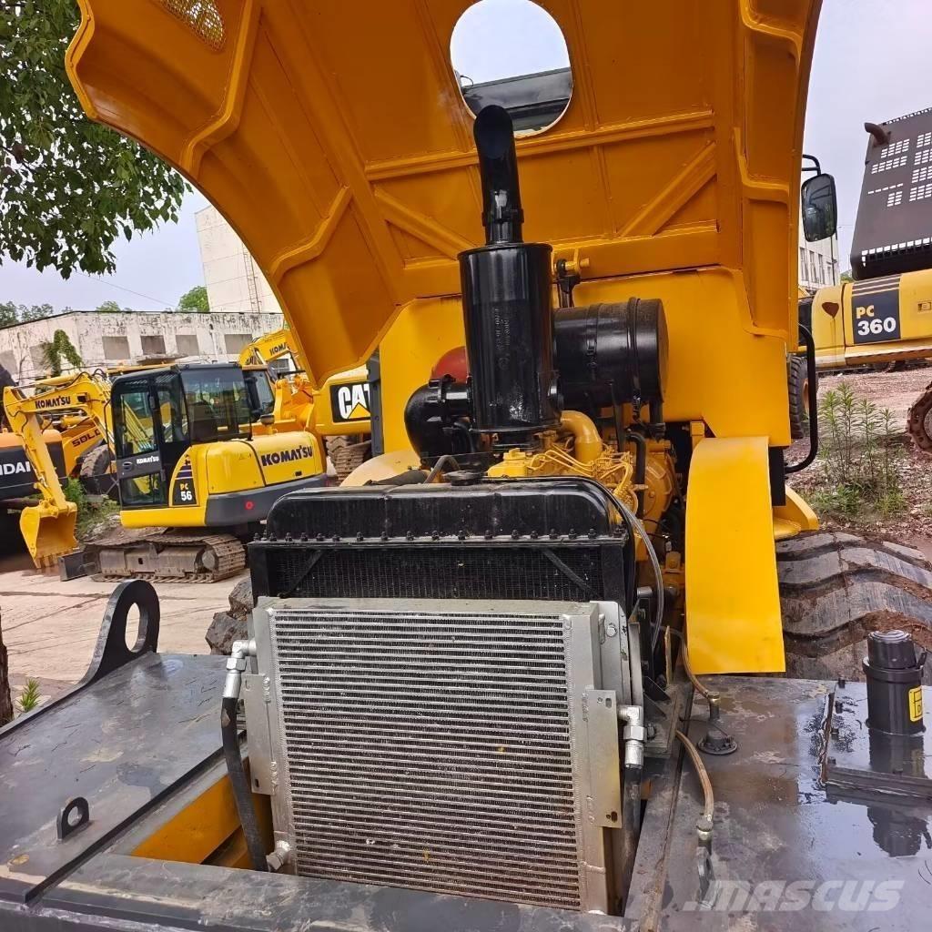 XCMG XS 223 J 싱글 드럼 롤러