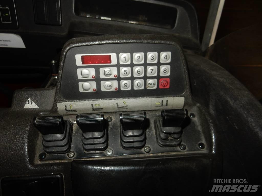Toyota BT RRB 1 리치 트럭