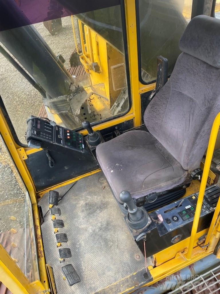 Volvo EC450 대형 굴삭기 29톤 이상