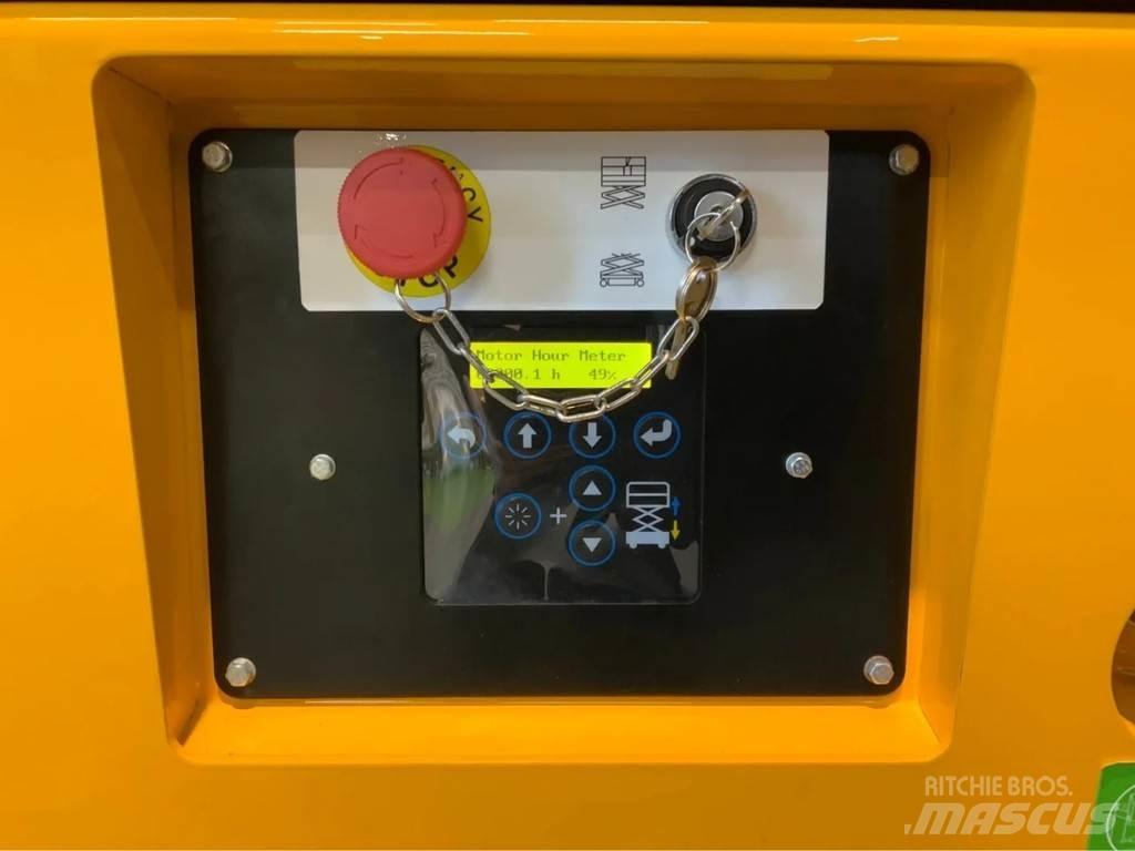 John Deere 76XEND 가위형 리프트