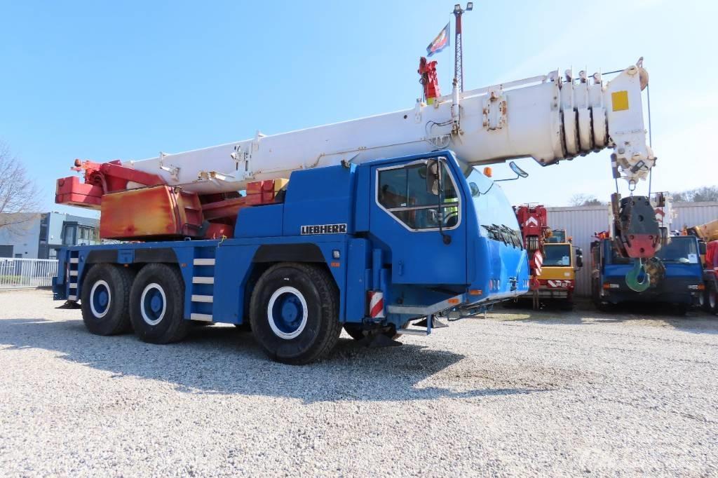 Liebherr LTM 1055-1 A/T 크레인