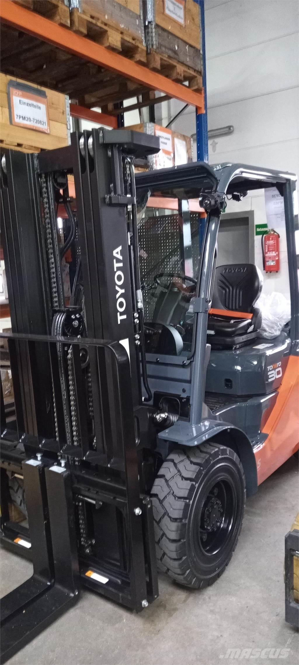 Toyota 52-8FDF30 디젤 지게차