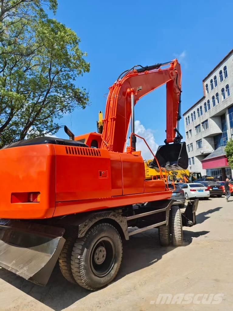 Doosan DH 210 W-7  휠 굴삭기