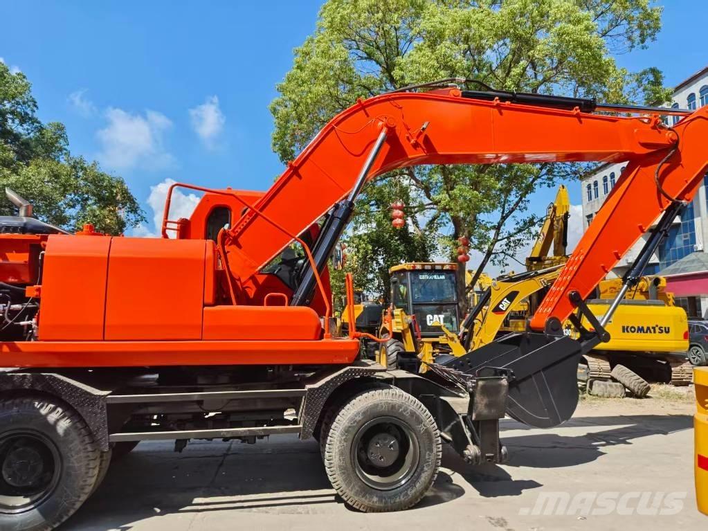 Doosan DH 210 W-7  휠 굴삭기