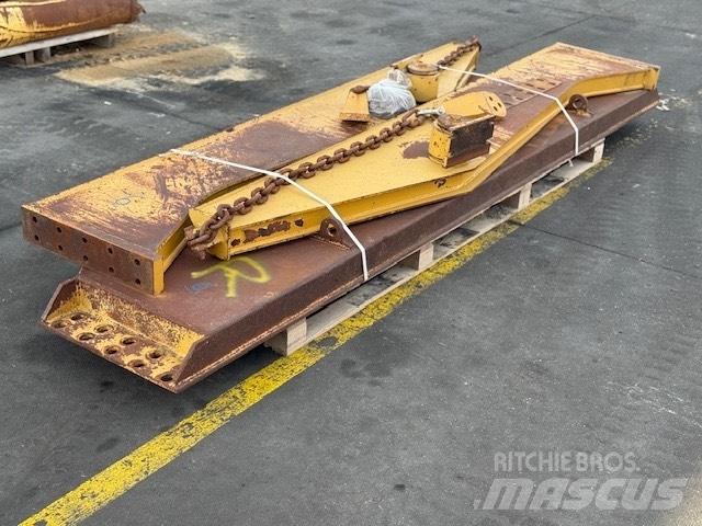 CAT 735 TAIL GATE 연결식 홀러