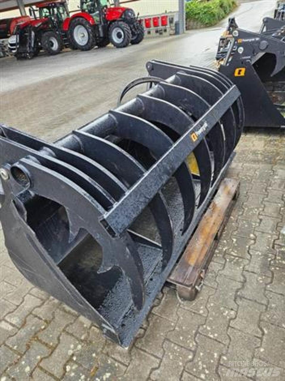 Ålö Powergrab 210 트랙터