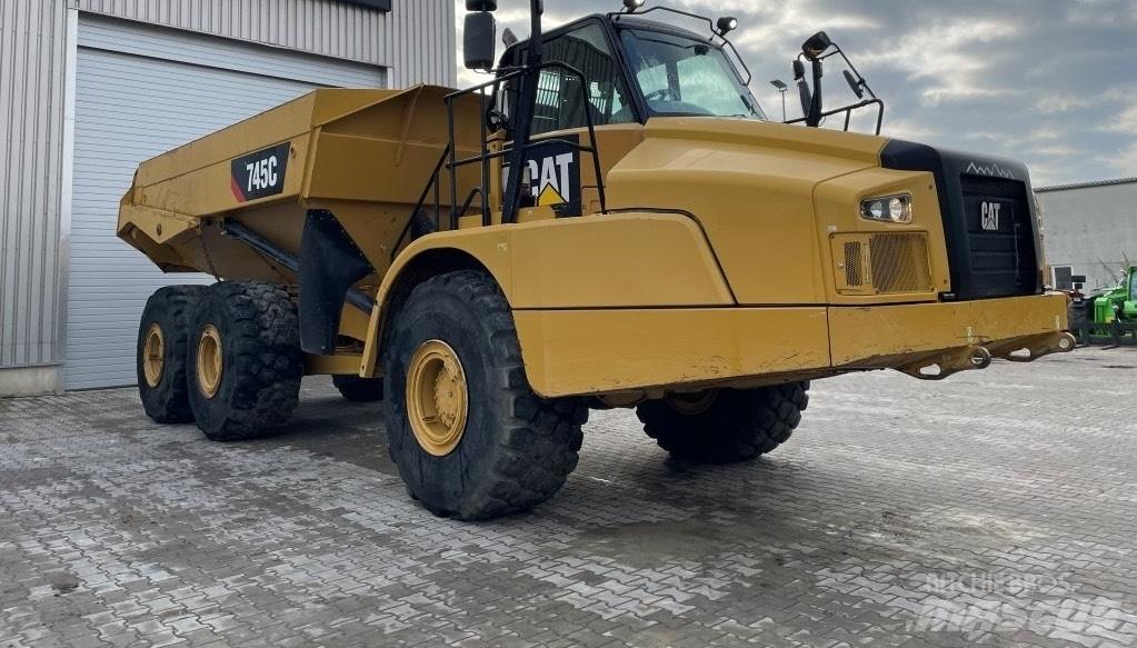 CAT 745 C 연결식 홀러