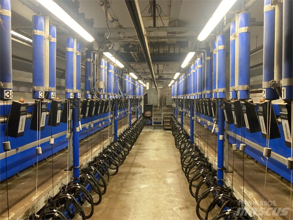 Delaval P300SG 축유 장비
