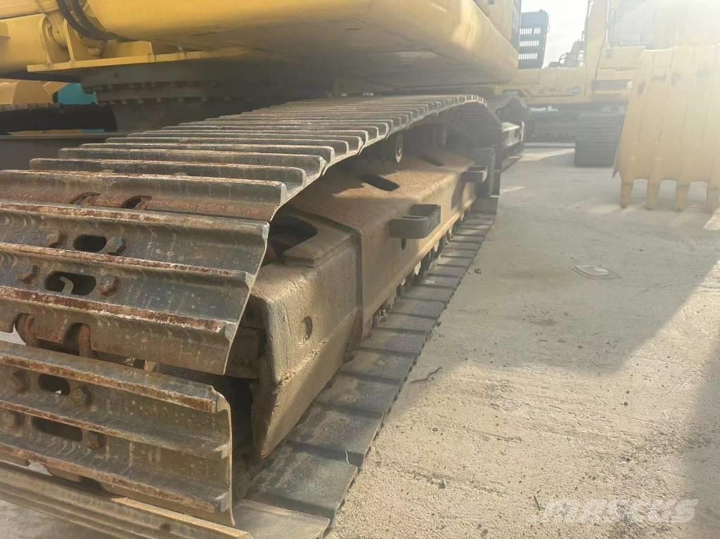Komatsu PC 200 LC-7 대형 굴삭기 29톤 이상