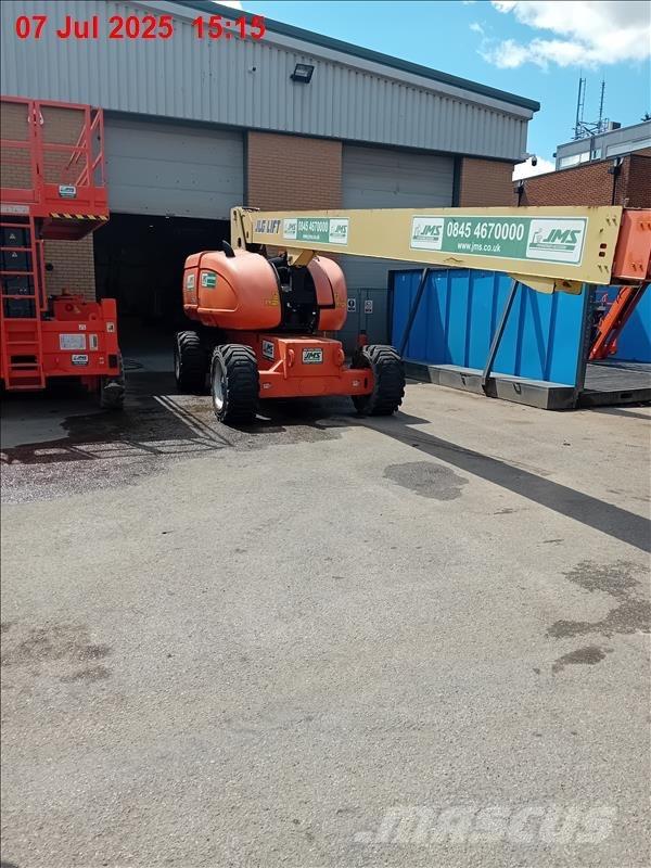 JLG 860 SJ 관절형 전동이동 리프트