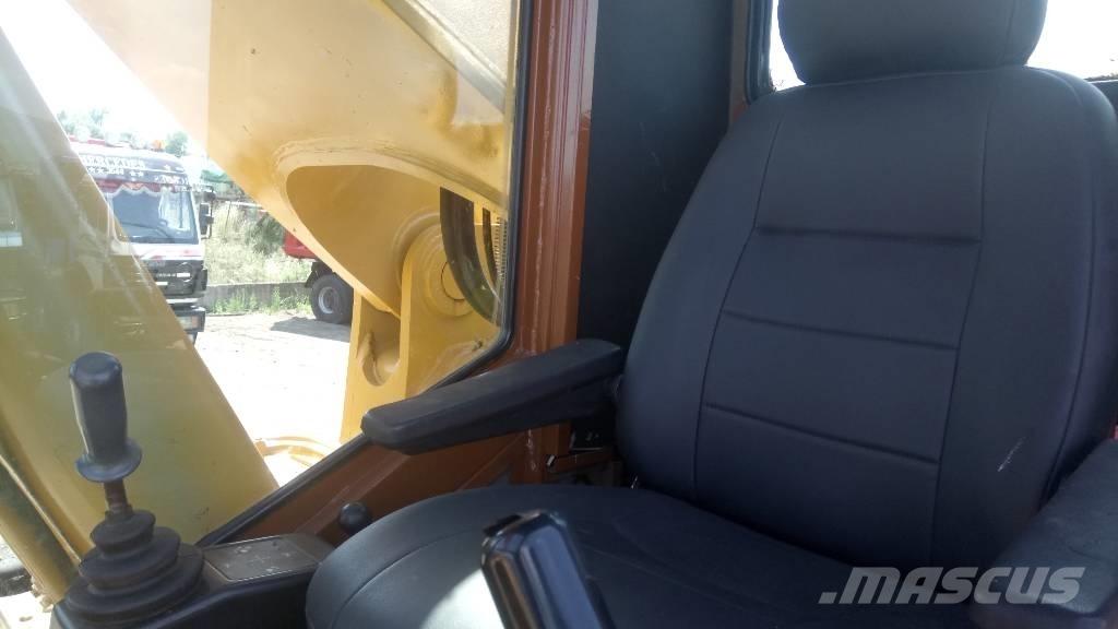 CAT 245 D ME 대형 굴삭기 29톤 이상