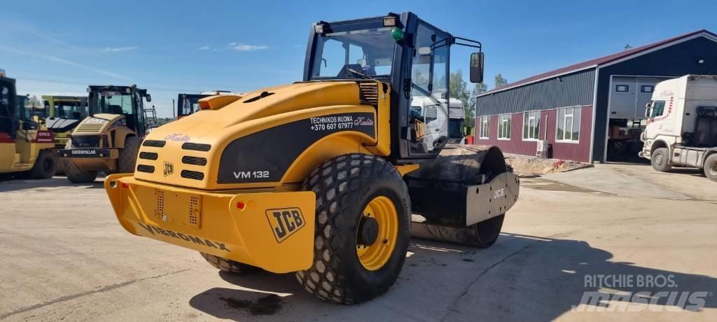 JCB VM 132 토양 다짐기