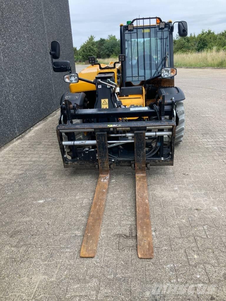 JCB 525-60 E 텔러 핸들러